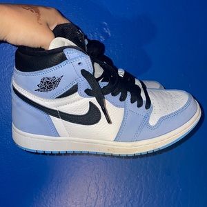 University Blue Jordan Air 1’s